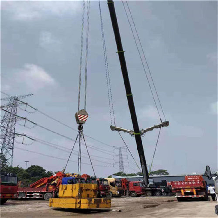 新龙镇风电设备吊装